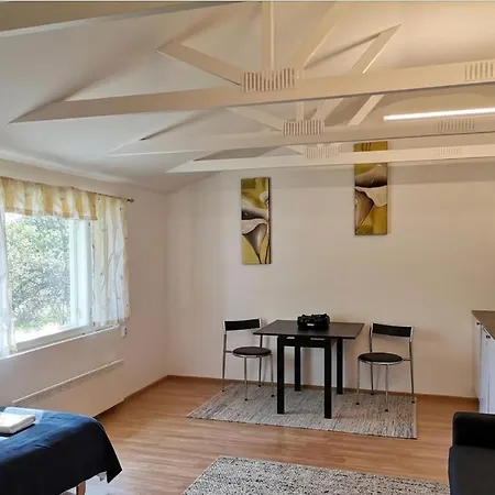 Retro-style-apart Lantgård Kuivanto